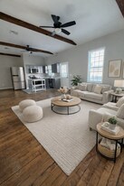 Building Photo - 17 Metcalf Ave