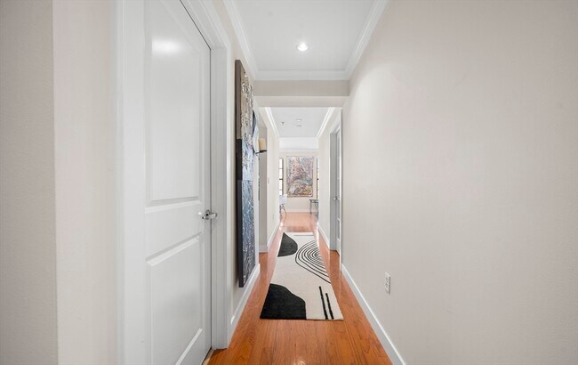 Building Photo - 519 Harrison Ave