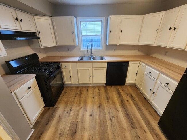 Building Photo - 3525 Allen Ave