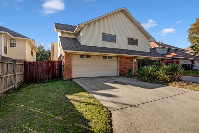 Building Photo - 7640 Kings Ridge Rd