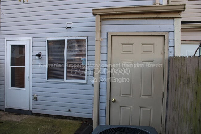 Building Photo - 44 Lucinda Ct
