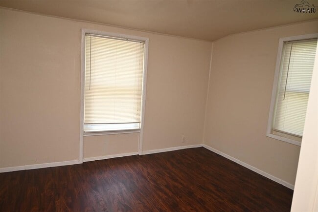 Building Photo - 4355 Boren Ave