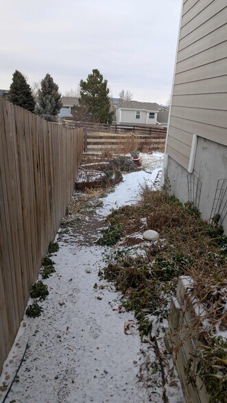 Building Photo - 5747 Jaguar Way