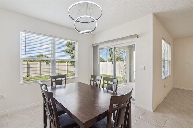 Building Photo - 544 Park Pl Blvd