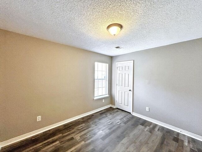 Building Photo - 2777 Caffey St