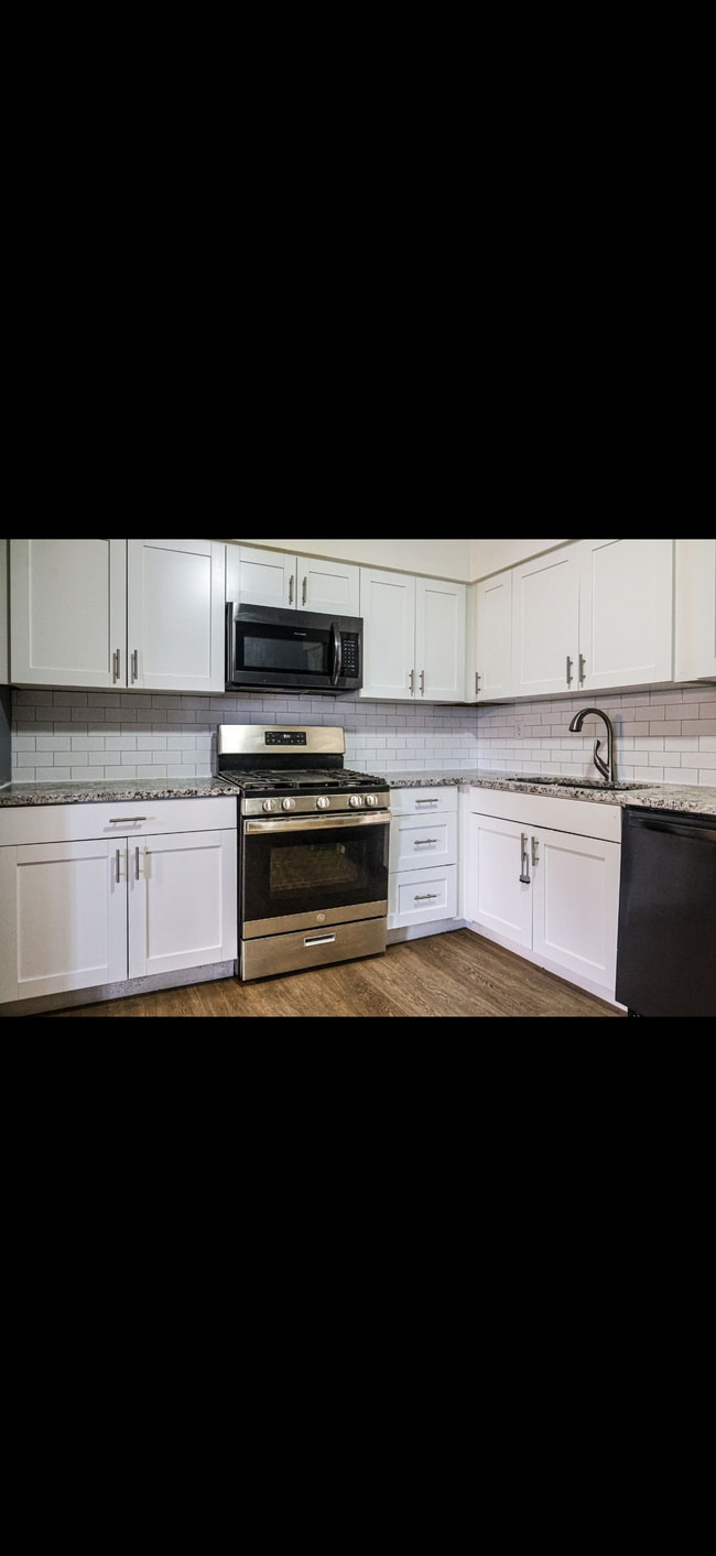 Building Photo - 3003 Allandale Dr