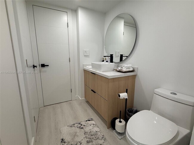 Building Photo - 1849 S Ocean Dr