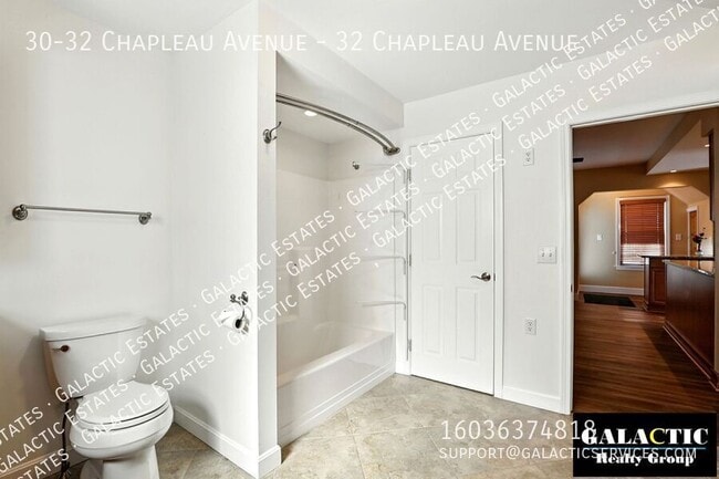 Building Photo - 30-32 Chapleau Avenue-32 Chapleau Avenue
