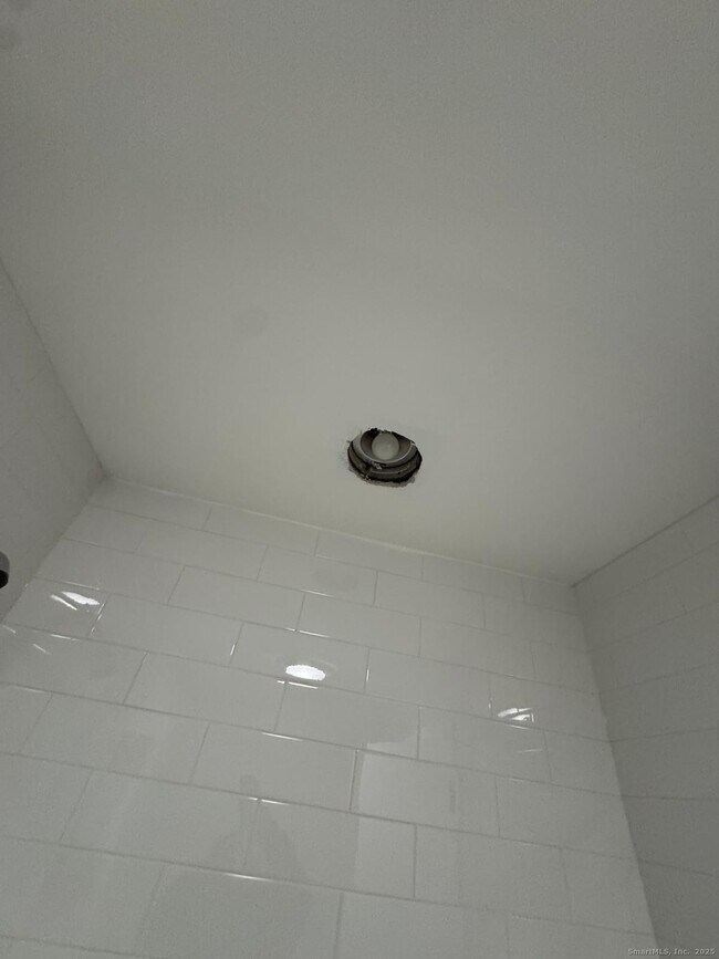 Building Photo - 422 Lafayette St