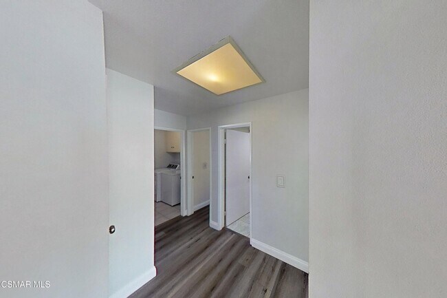 Building Photo - 652 Harper St