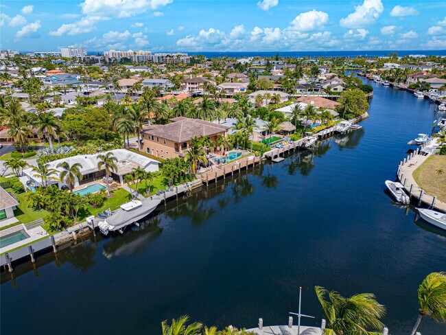 Building Photo - 1410 SE 12th St