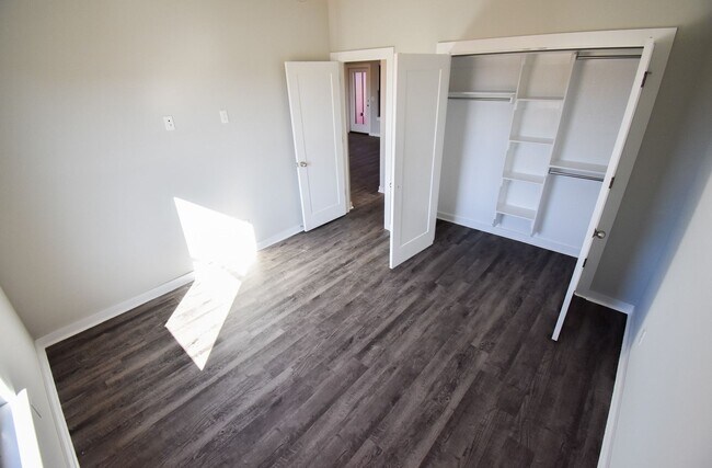 Building Photo - 4 Bedroom 2 Bathroom Home In Farmington, AR.