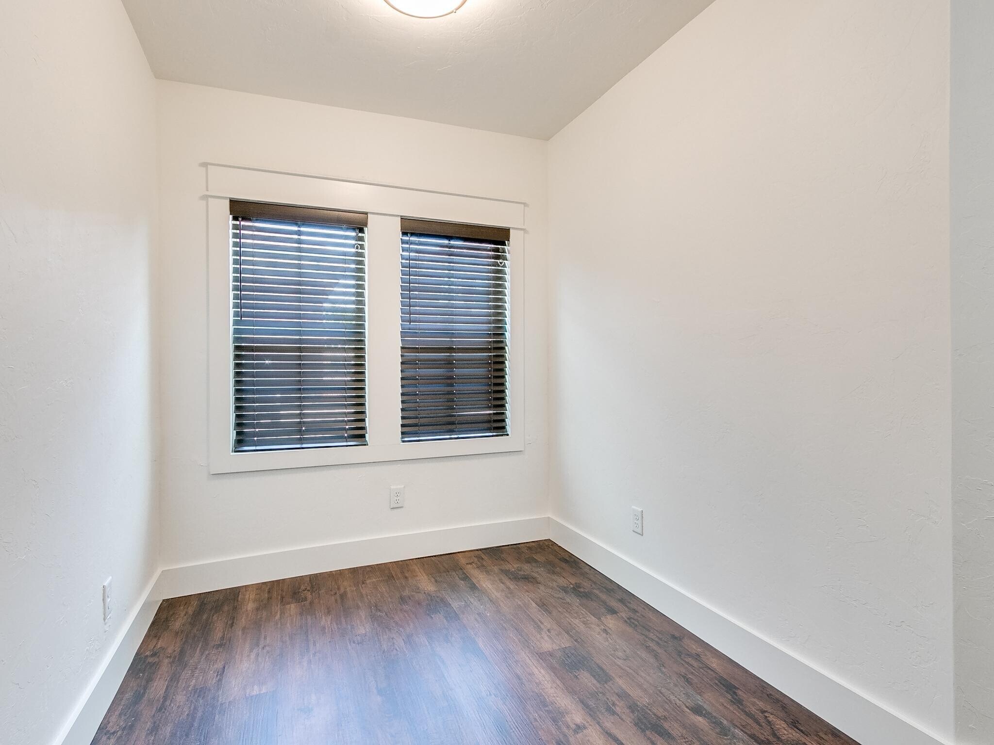 Building Photo - 2409 N Robinson Ave