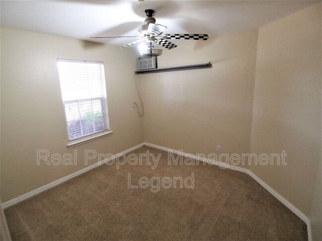 Building Photo - 3814 Juniper Hills Dr