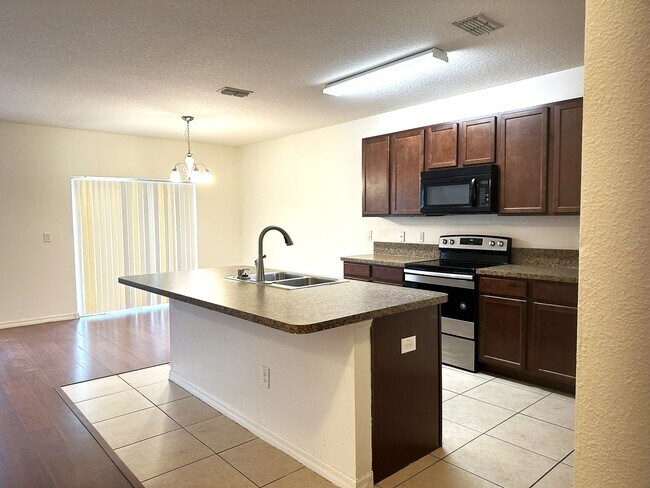 Building Photo - 16832 Citrus Pkwy