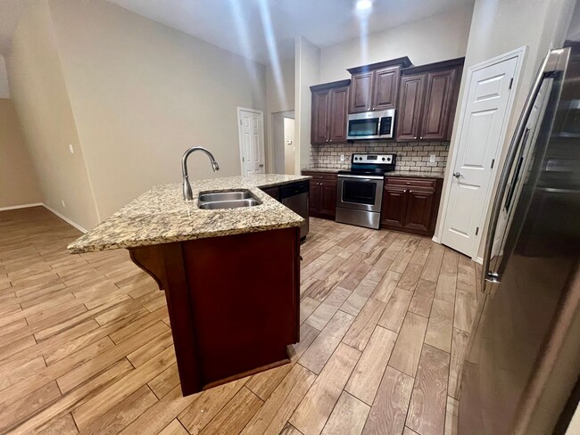 Building Photo - 514 Ridge Point Dr