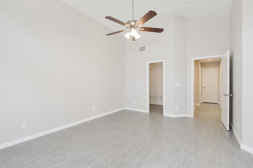 Building Photo - 8868 Hersey Way