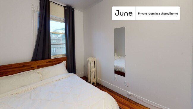 Building Photo - Room in Shared 6 bed/2 bath home