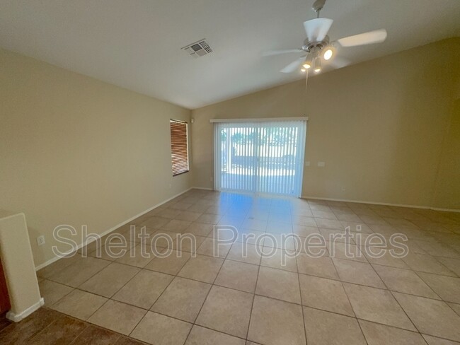 Building Photo - 12917 W Earll Dr