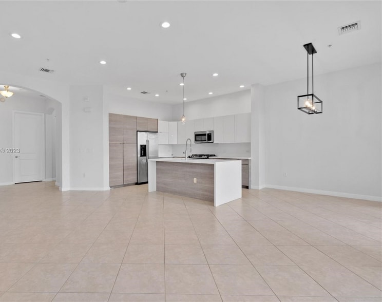 Building Photo - 3055 NW 126th Ave