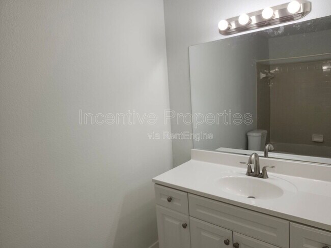 Building Photo - 2260 Cascades Blvd