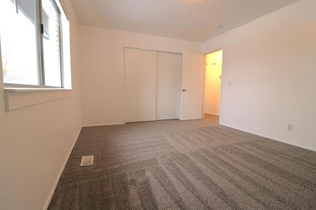 Building Photo - 5542 S 5340 W