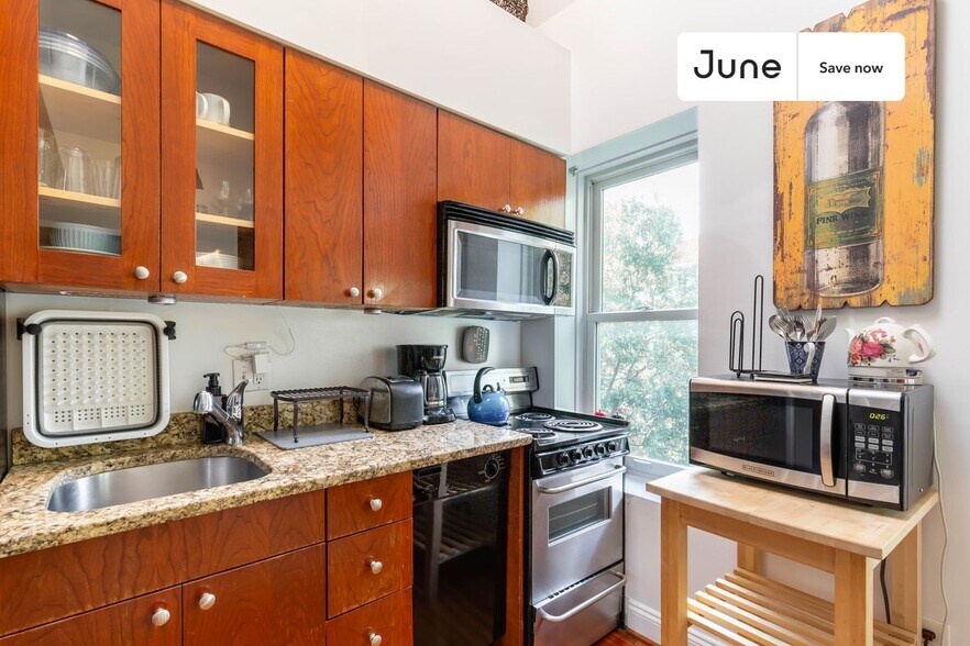 Building Photo - 1835 Mintwood Pl NW