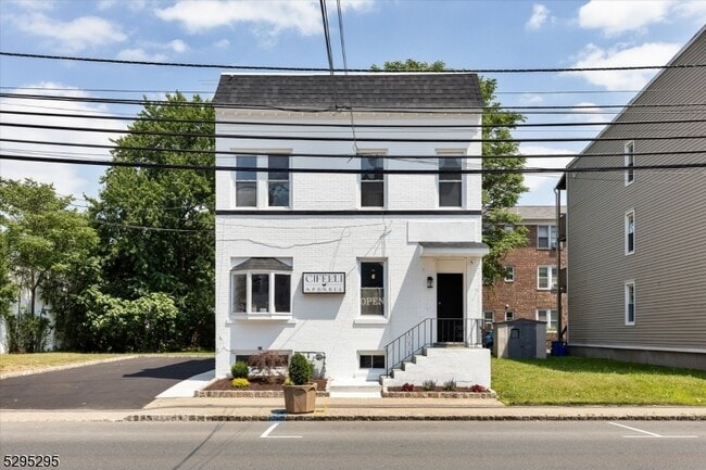 Building Photo - 78 Franklin Ave