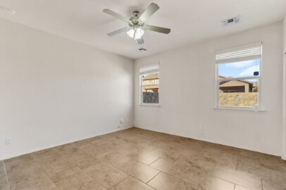 Building Photo - Charming 3-Bedroom Home with 2 Full Baths close to Park