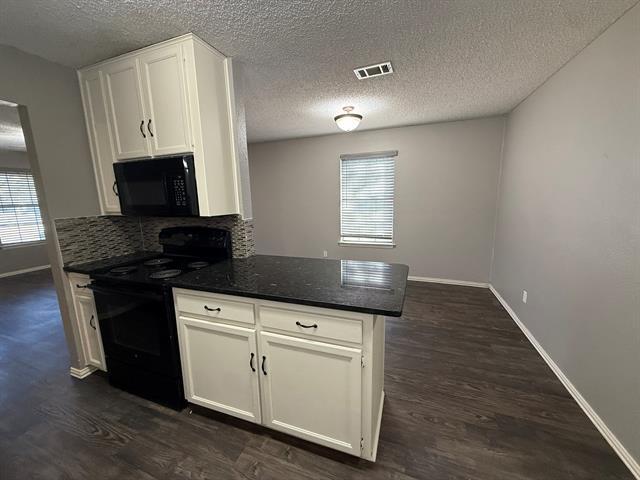 Building Photo - 401 Linda St