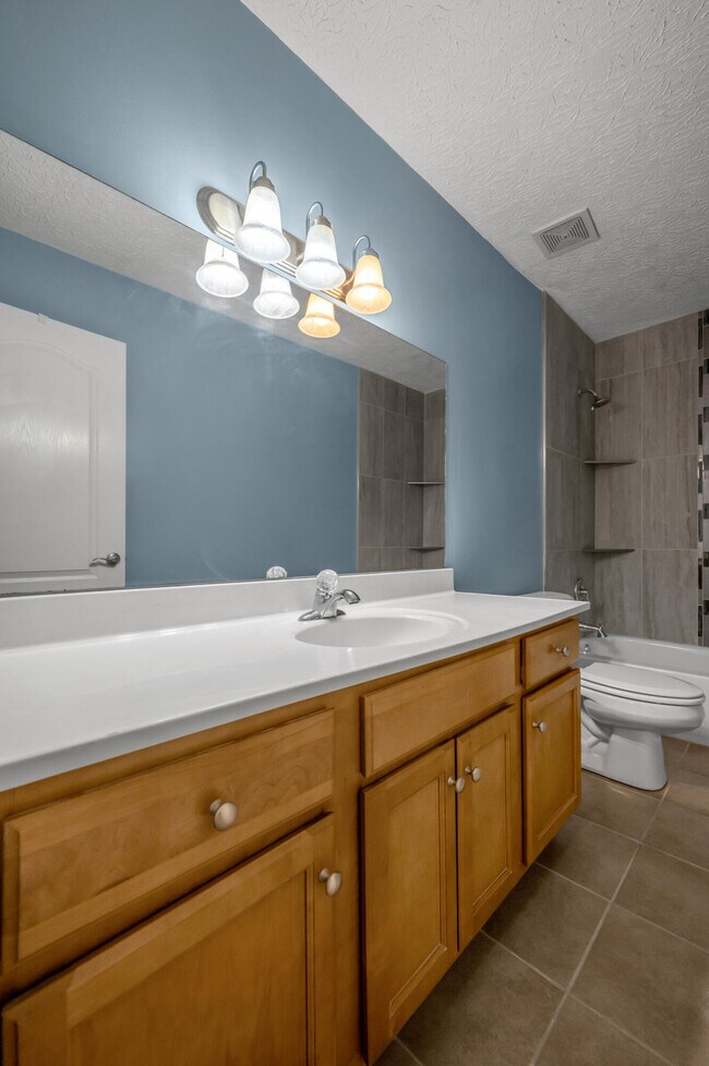Building Photo - 139 Regency Point Path