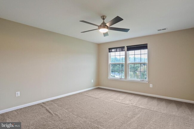 Building Photo - 85 Norwood Dr