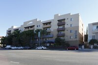 Building Photo - Vue at Laurel Canyon