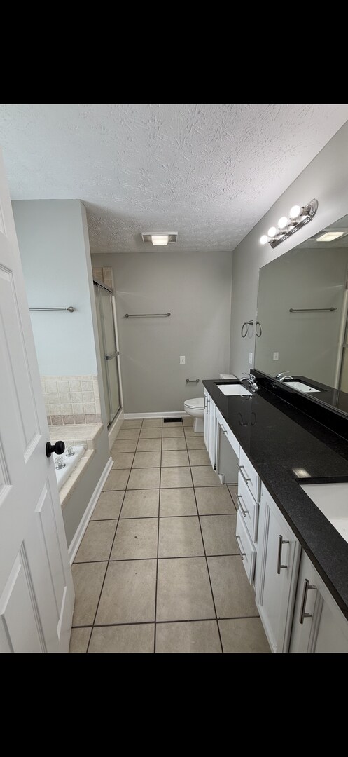 Building Photo - Charming Cape Cod in Halls