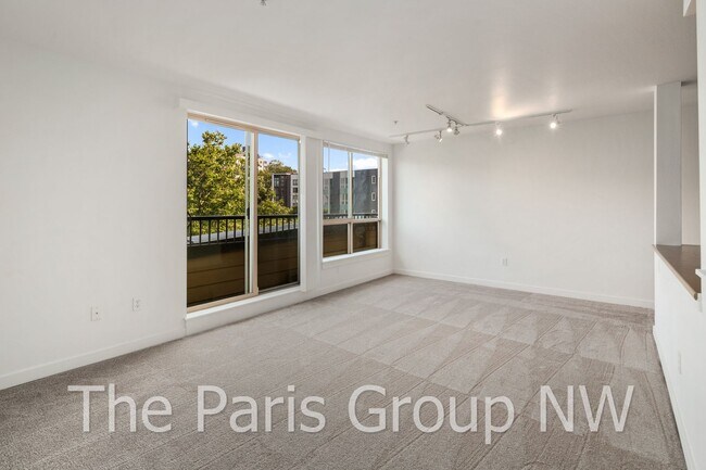 Building Photo - Perfect Bright 1BR 733sf CapHill Condo!! 9...