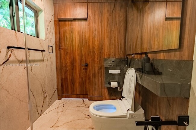 Building Photo - 3711 Battersea Rd