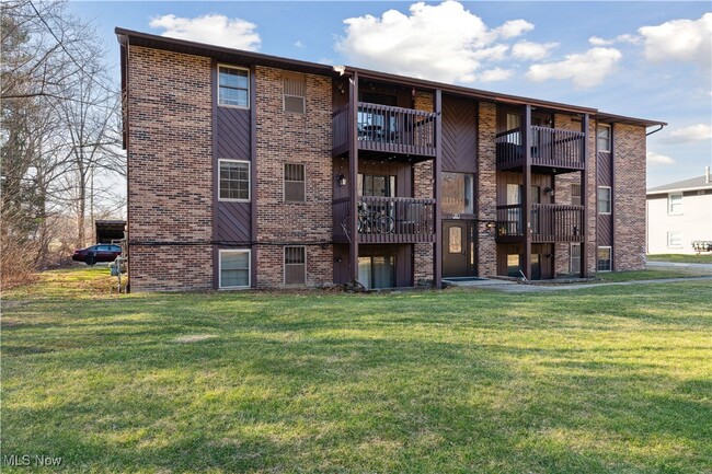 Building Photo - 1000 Piper Rd