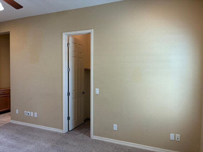 Building Photo - 20973 W Cora Vista