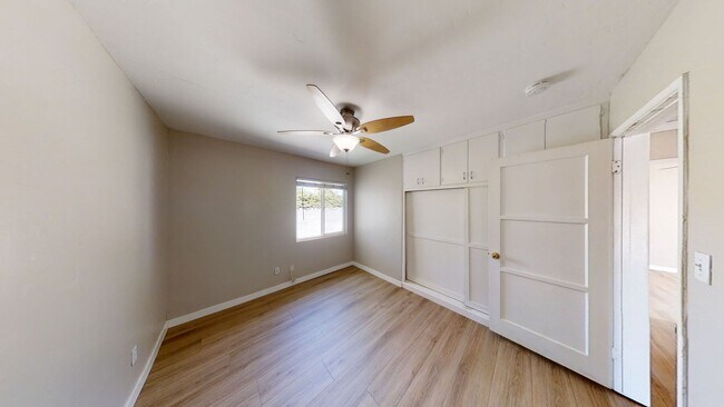 Building Photo - 5BD/3BA on Tipton!! Great Backyard w Patio!!