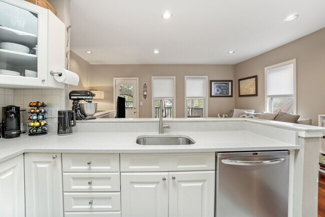 Building Photo - 31 Regent St