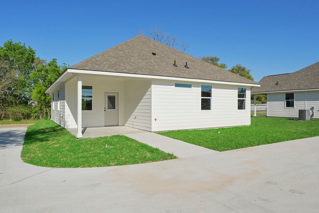Building Photo - 1510 Echols St