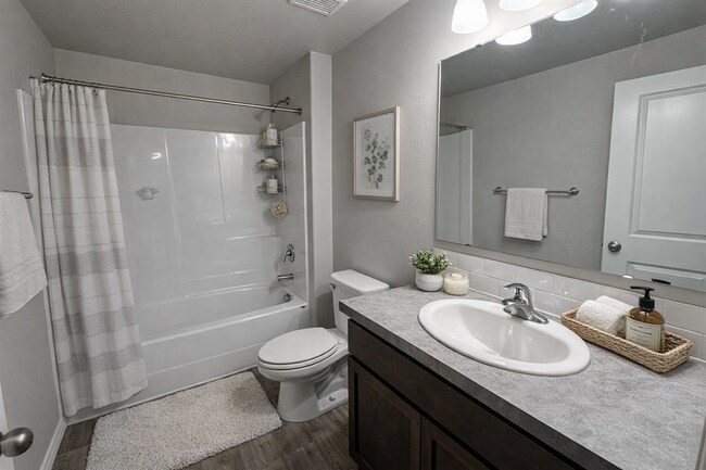 Building Photo - Now Available for Rent – A Place to Call Home in West Pasco