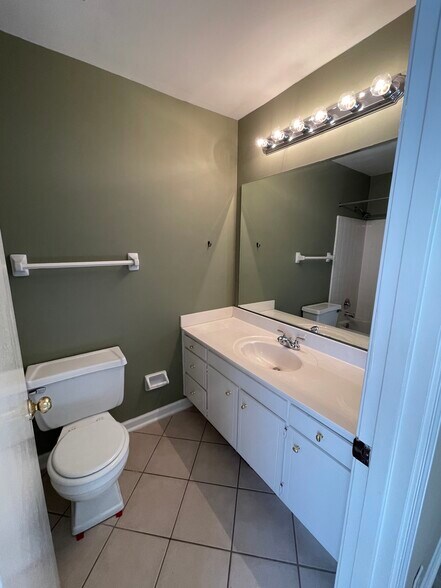 Bath - 11700 Robindale Rd