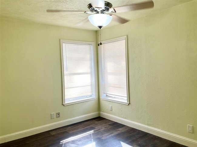 Building Photo - 10124 Homestead Rd