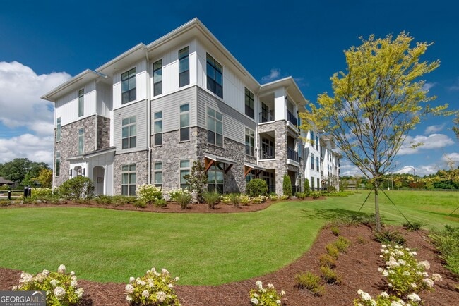 Building Photo - 525 Sawnee Vlg Blvd