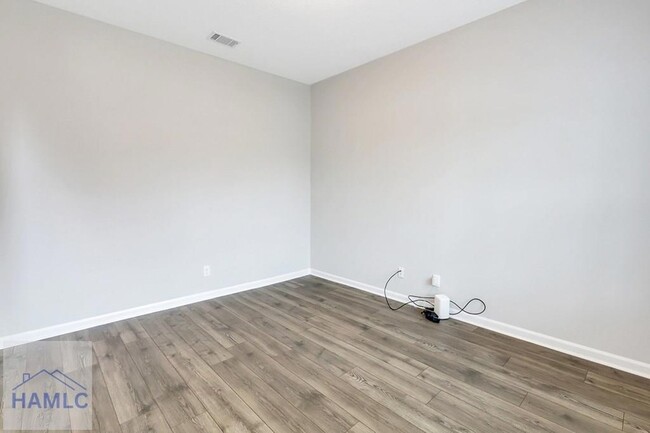 Building Photo - 12 Trask Cir