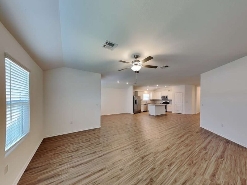 Building Photo - 10500 Steinbeck Dr