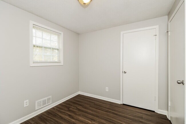 Building Photo - 4031 Yeager Rd