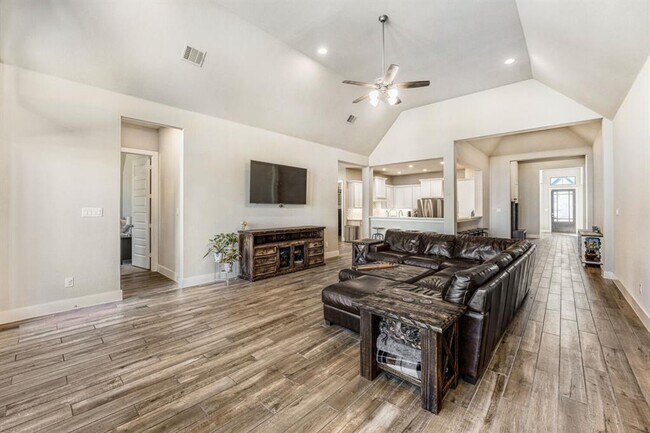 Building Photo - 505 Trout River Rd