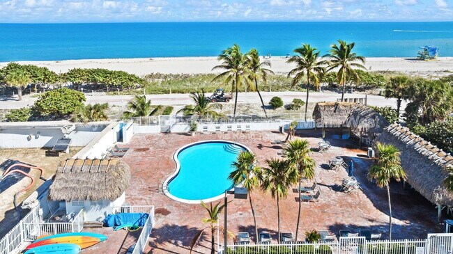 Building Photo - 5313 Collins Ave